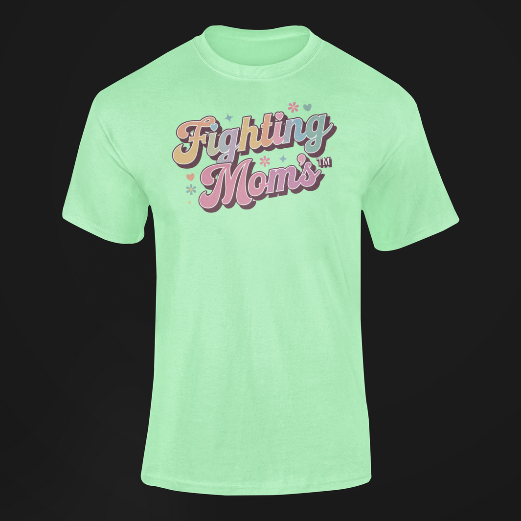 T-Shirt with colorful retro design with the slogan Fighting Mom's